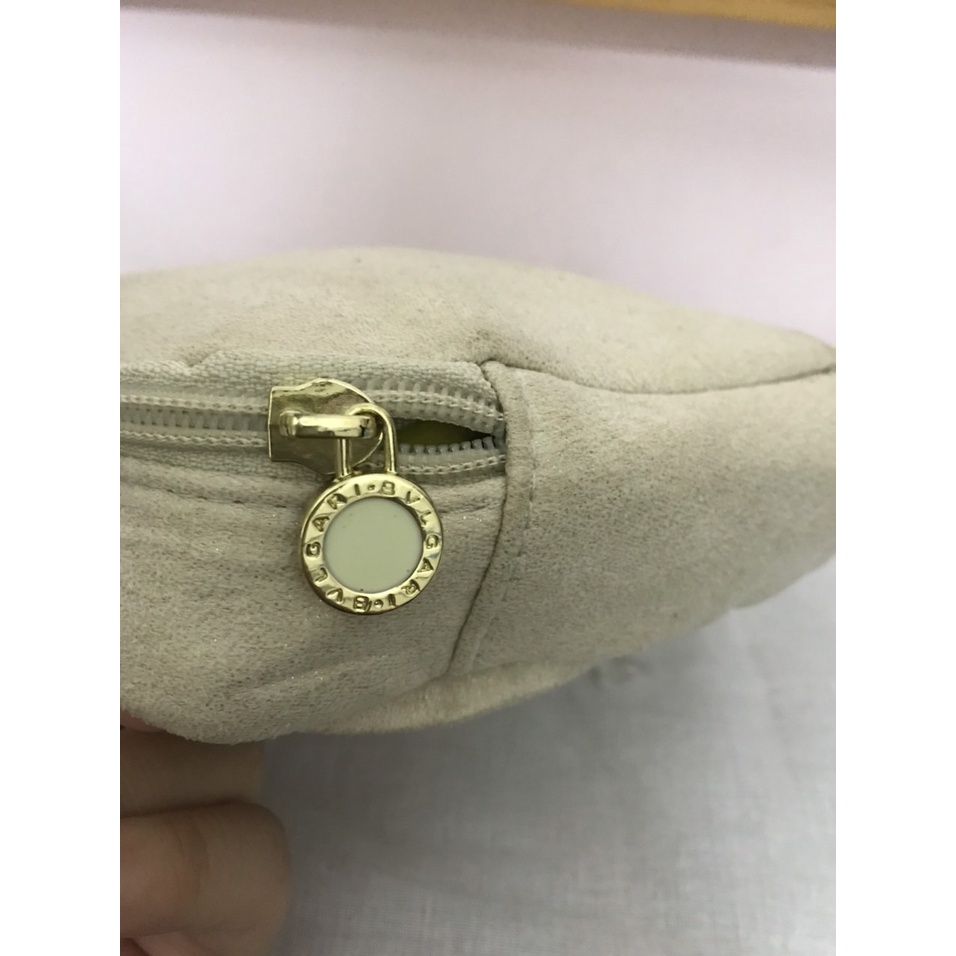 Túi đựng mỹ phẩm hiệu Bvlgari