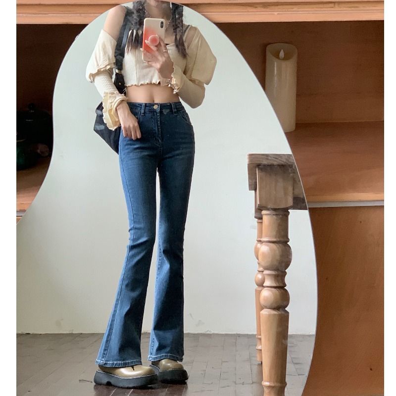 Quần jean nữ bootcut lưng cao ống rộng thể hiện độ co giãnz
