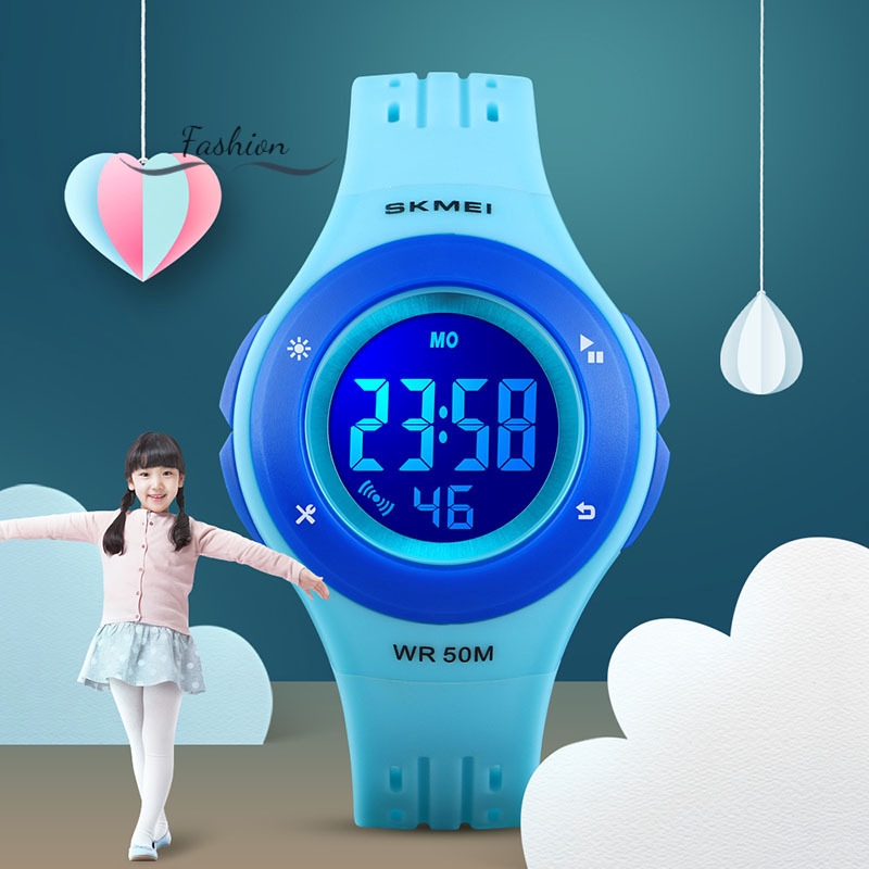 1 Đồng Hồ Đeo Tay Điện Tử Chống Nước Có Đèn Led Cho Bé