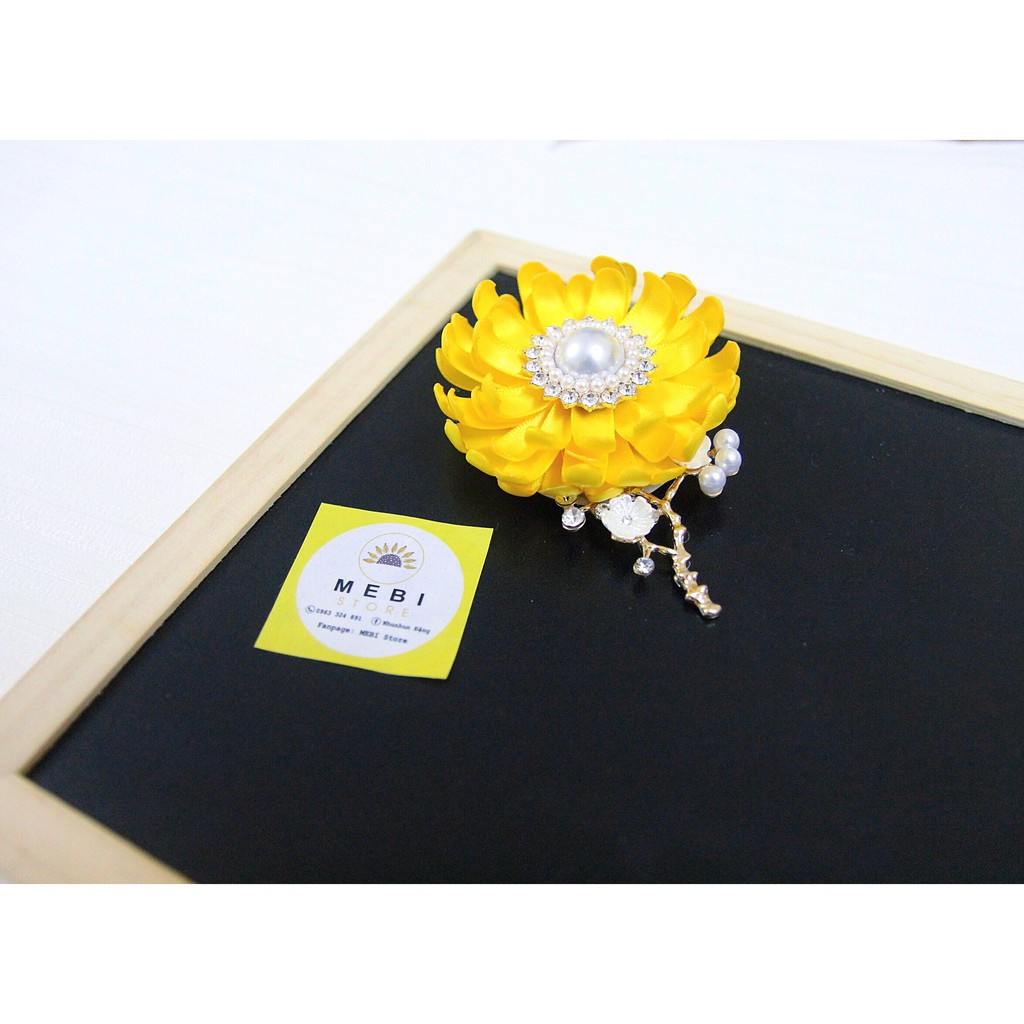 (ảnh thật 100%) Hoa cài áo handmade mẫu cúc vàng cành mai nhụy đá trai cao cấp