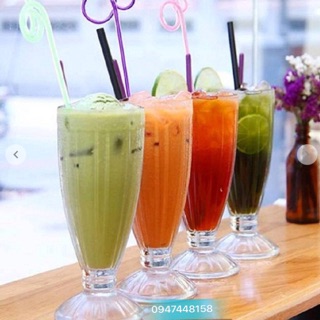 Cốc sinh tố sọc