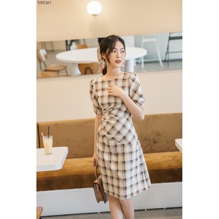 Váy kẻ rúm eo