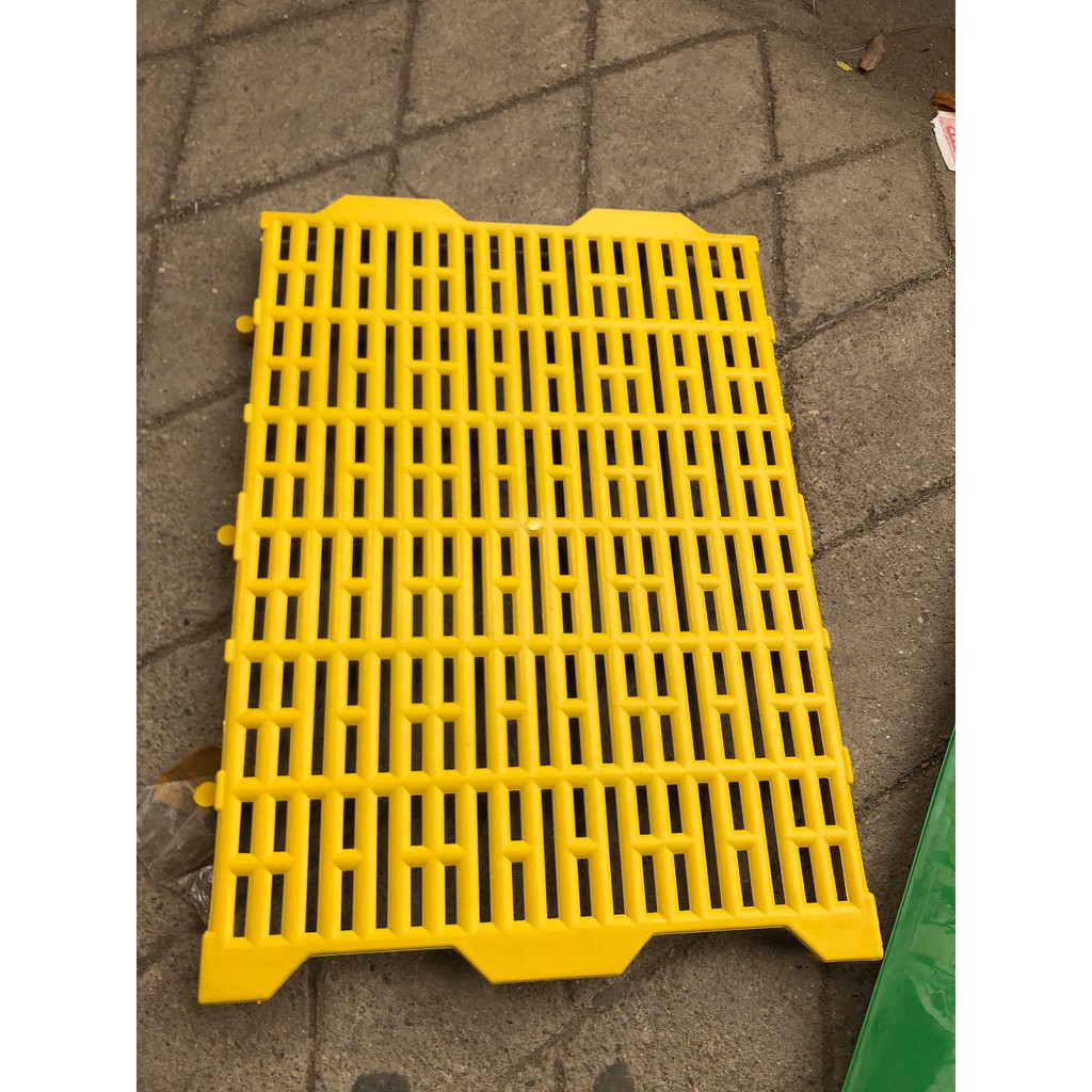 Combo 5 Tấm lót sàn chuồng thú cưng (vàng lớn 40x55cm ) tấm nhựa lót sàn chó mèo