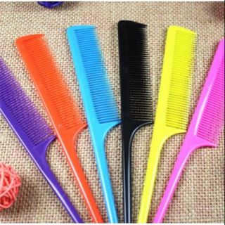 Lược chải tóc rẽ ngôi