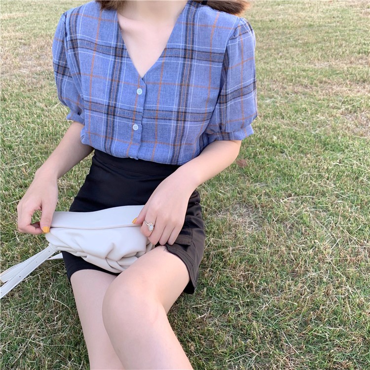 Áo sơ mi kẻ caro tay ngắn phong cách Hàn