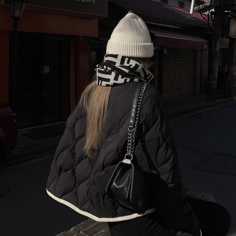 Áo Khoác Mỏng Dáng Ngắn Màu Đen Thời Trang Mùa Đông Cho Nữ