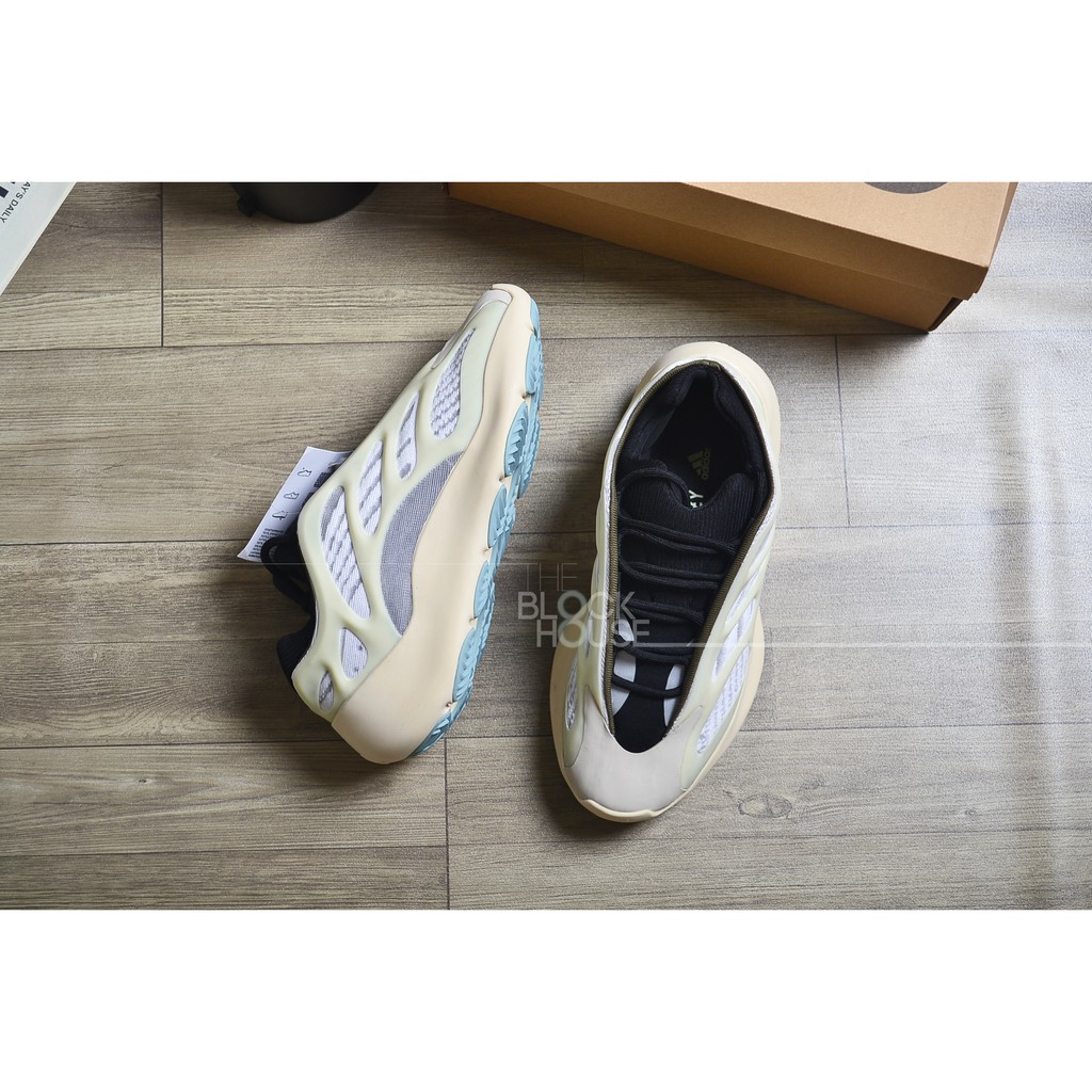 GIÀY A Y🇪🇪zy700 V3 AZAEL