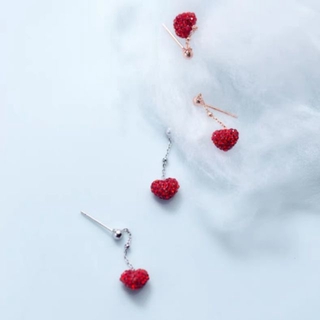 Bông tai thả tim đỏ