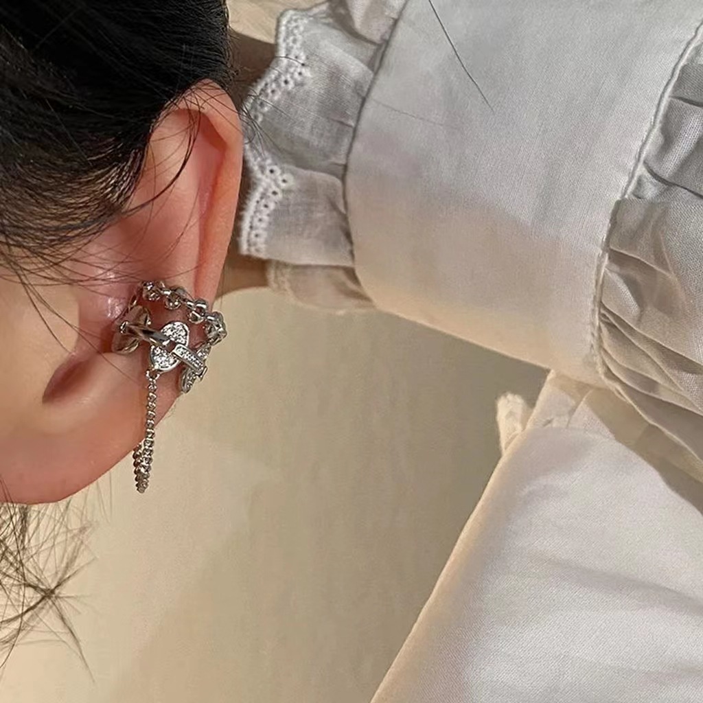 Khuyên Kẹp Vành Tai Tua Rua Không Cần Xỏ Lỗ Phong Cách Thời Trang Mới Cao Cấp niche Dành Cho Bạn Nữ