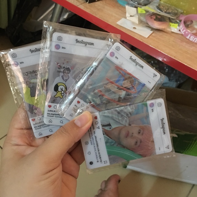 Card nhựa bts