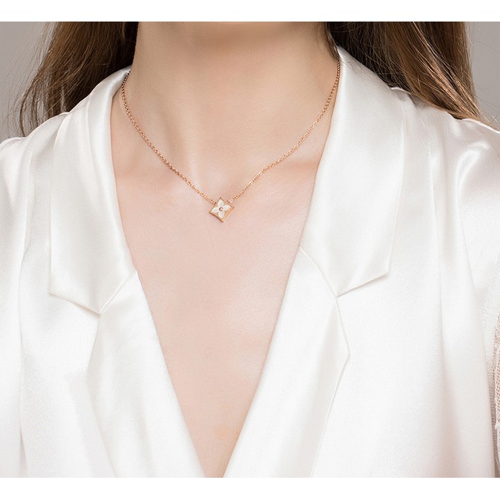 Dây chuyền nữ ttian bông hoa hình thoi siêu đẹp, bền màu, chuẩn thời trang