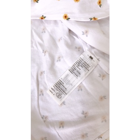 Áo croptop cột nơ hoa nhí