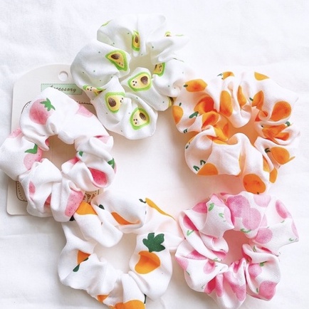 [Hàng thiết kế] Scrunchies vải cột tóc nữ xinh xắn handmade hình hoa quả , buộc tóc quả dâu, bơ, đào, cà rốt