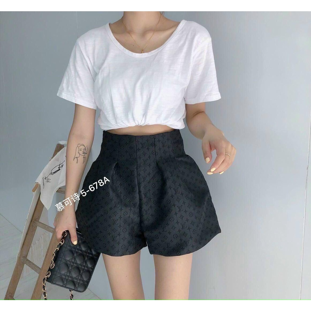 Quần sooc gấm phồng thêu nổi Quảng châu