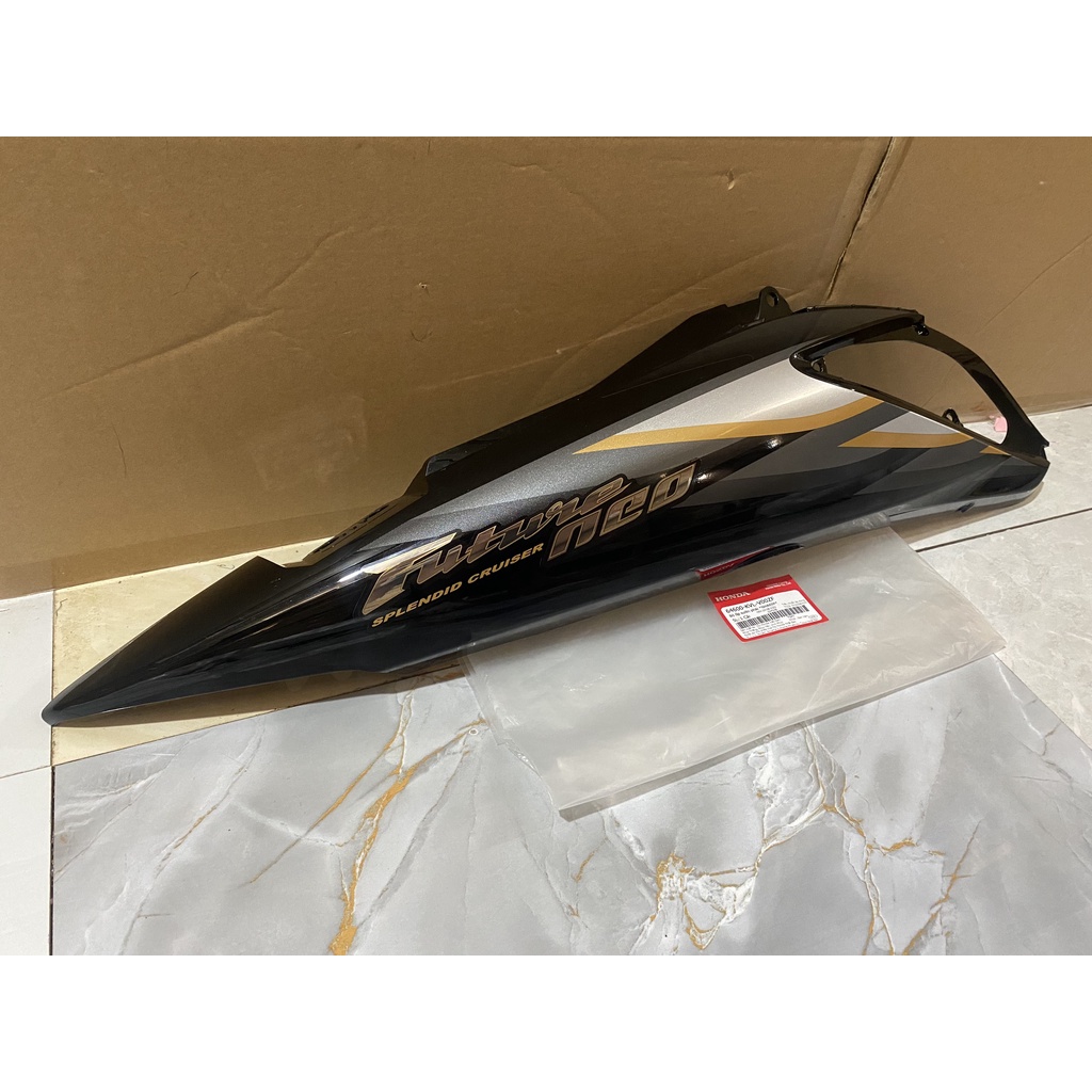 Ốp sườn sau bên phải - ốp thân HONDA FUTURE NEO năm 2006 màu Đen xám. *NHA69P* 64600KVLV00ZF