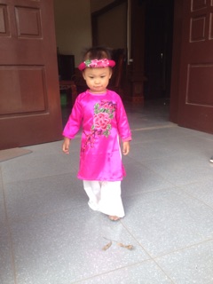 Áo dài bé gái