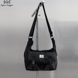 Túi Đeo Chéo Saigon Swagger SGS Thiết Kế Cong, Trendy, Phong Cách