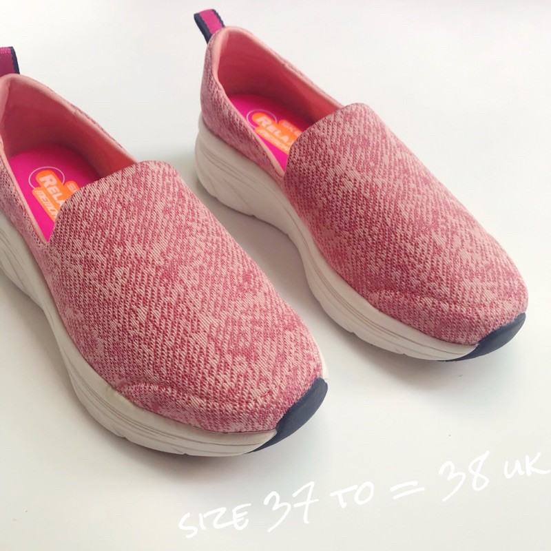 Giày slip on HỒNG 5cm SKECHERS