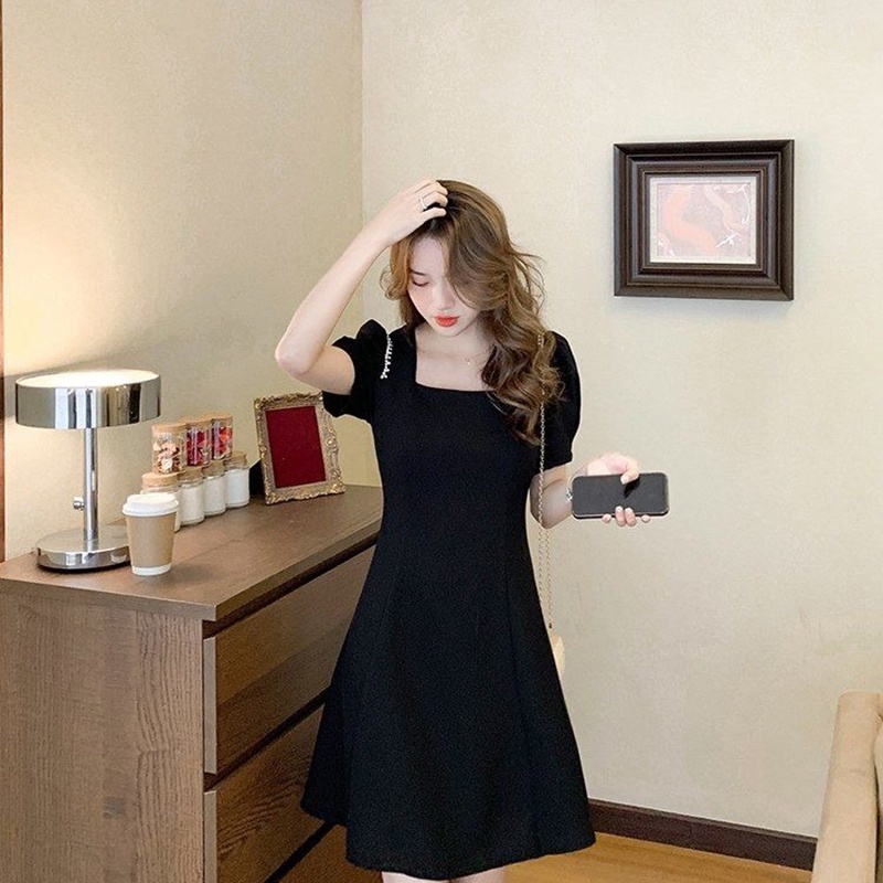 Đầm cổ vuông IELGY màu đen chiết eo phong cách Pháp thời trang cho nữ