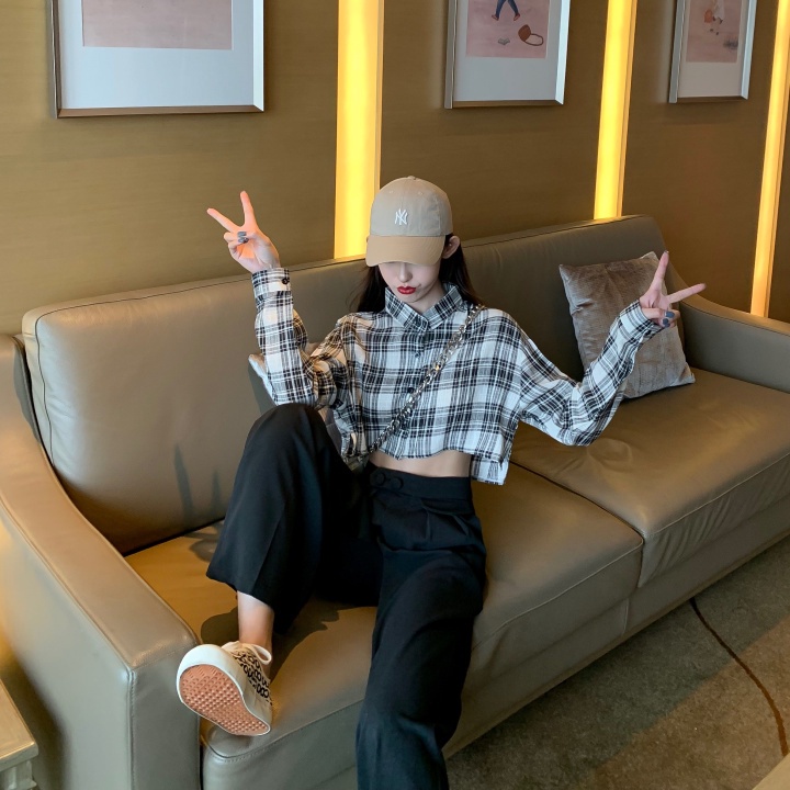 Áo Sơ Mi Croptop Tay Ngắn Họa Tiết Sọc Caro Phong Cách Retro Cho Nữ