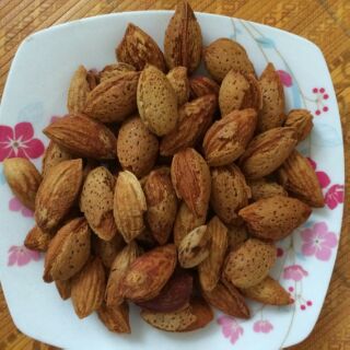 Hạt hạnh nhân Mỹ rang bơ