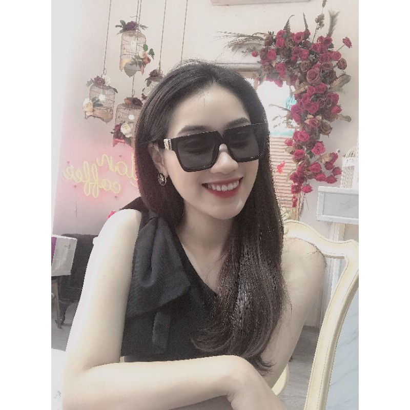 Kính Shein có mail mua hàng của web, full box
