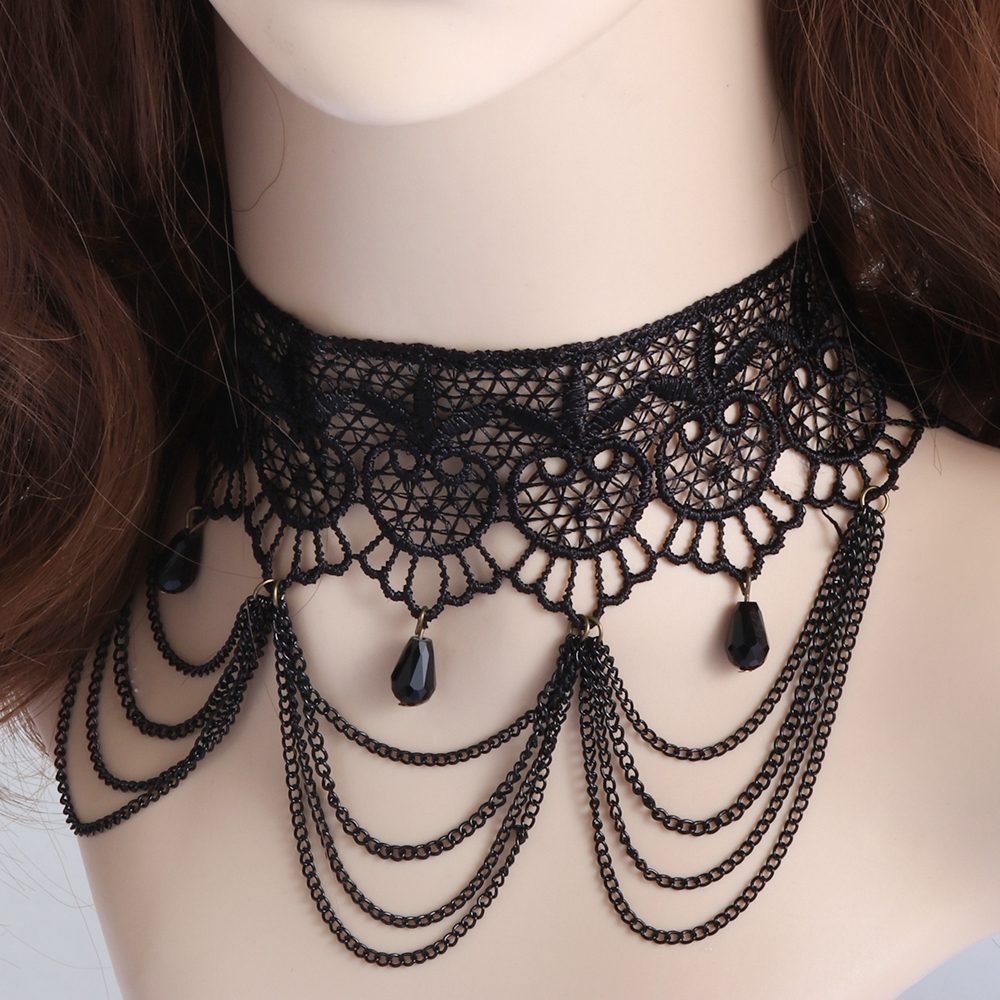 Vòng cổ choker đính đá gợi cảm phong cách Gothic