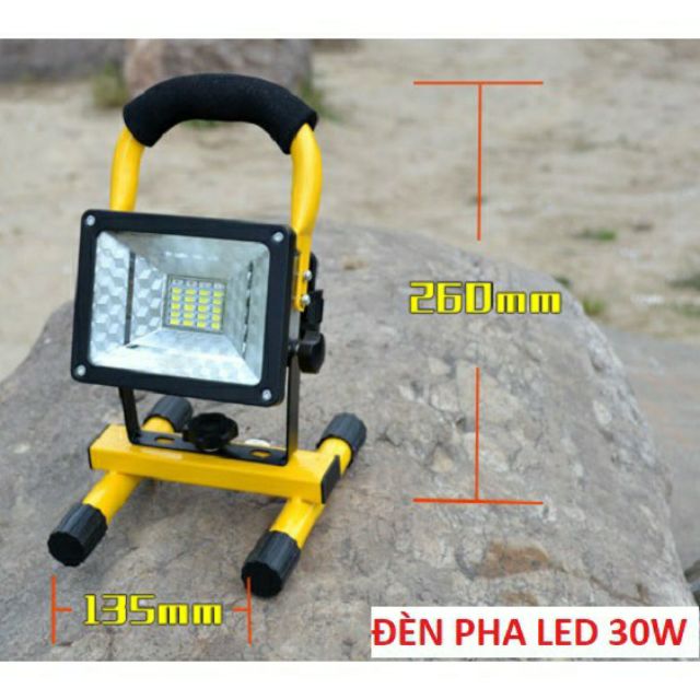 ĐÈN PHA LED 30W PIN SẠC CHỐNG NƯỚC