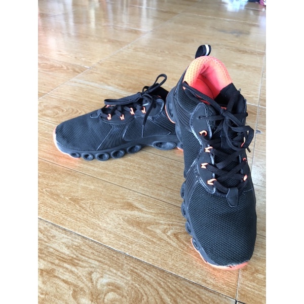 Giày thể thao 2hand