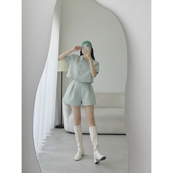 Set crotop cổ sơ mi phối nút quần lưng thun