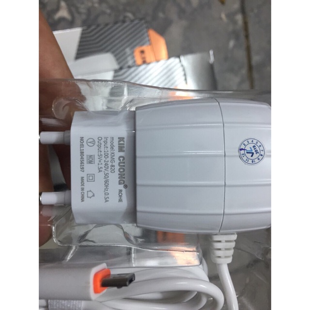 Sạc kim cương 820 mẫu mới nâng cấp 813