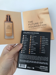 Sample 6 ô kem nền Hourglass