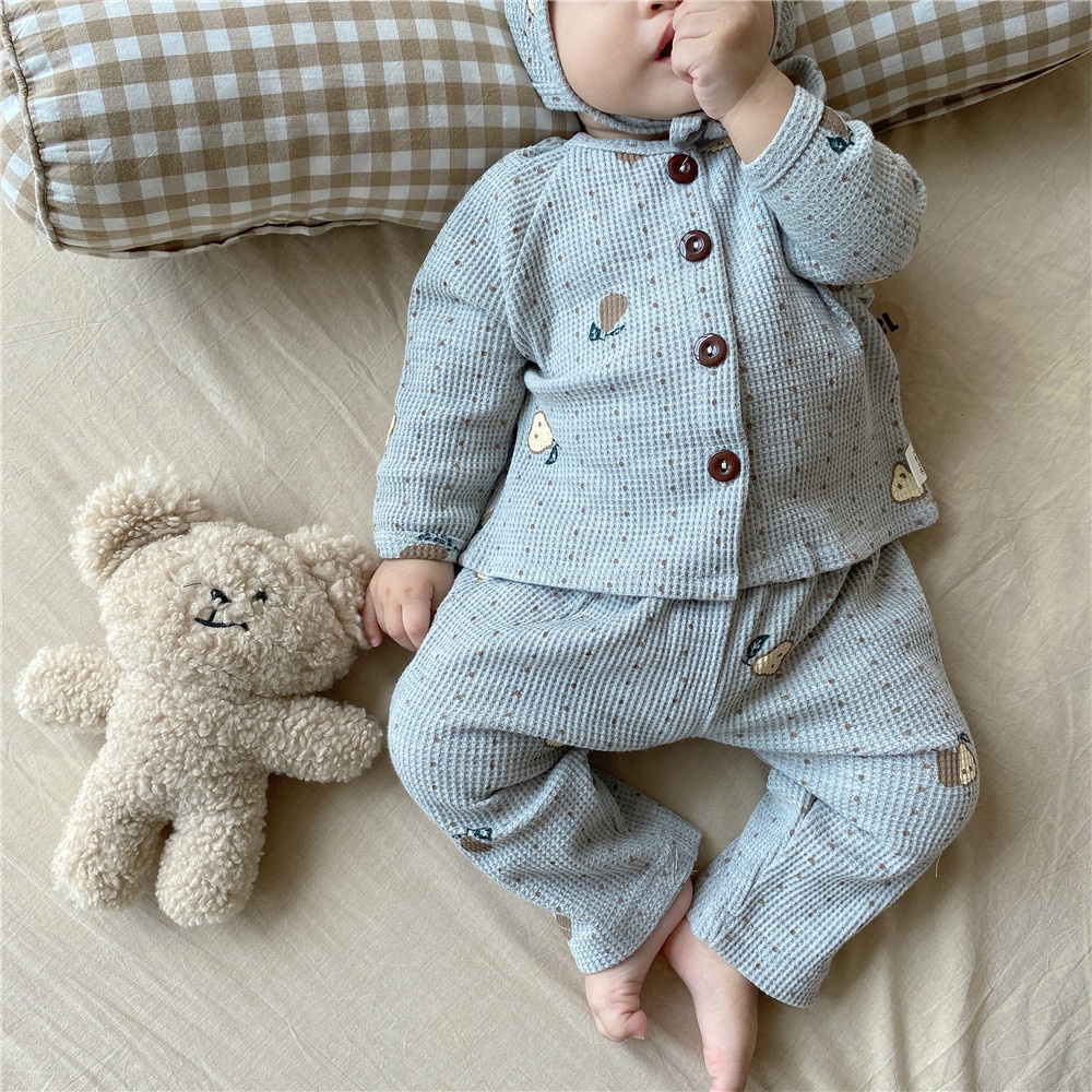 Bộ quần áo trẻ em thu đông họa tiết quả lê phong cách Hàn Quốc hàng cao cấp