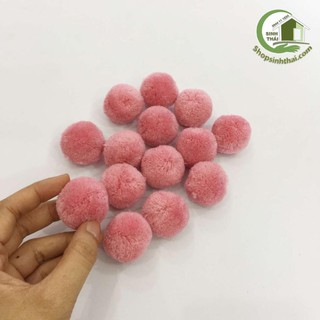 Ba cục bông len màu hồng