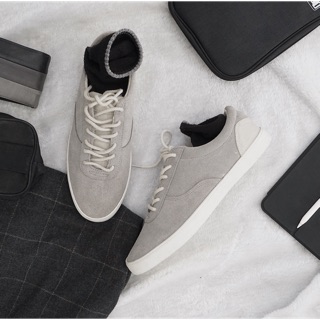 BERSHKA XÁM DA LỘN