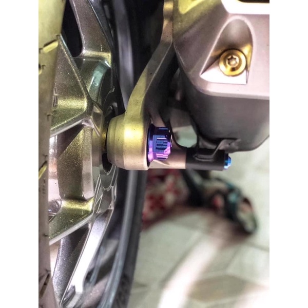 Tán Bánh Sau Tay ga Titanium Gr5 gắn nhiều dòng xe