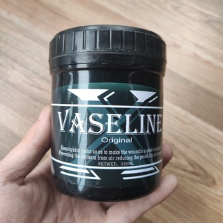 Vaseline đen 350gr lau mực xăm