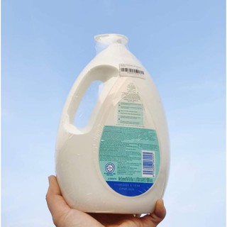 SỮA TẮM JOHNSON DƯỠNG ẨM CHAI 1000ml