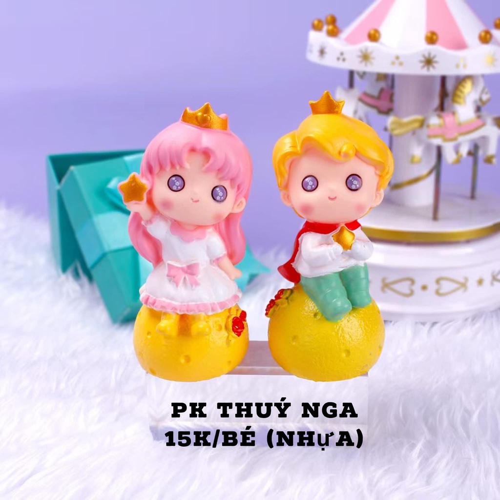 HOÀNG TỬ VÀ CÔNG CHÚA NGỒI QUẢ TRANG TRÍ BÁNH KEM