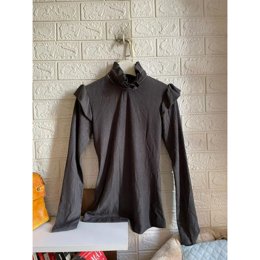 Áo thun nhũ cổ bèo cao