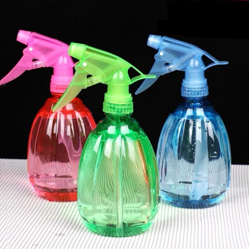 Bình tưới cây nhựa trong 0.5L nhỏ gọn , xinh xắn dùng trong salon , chăm sóc thú cưng , làm vườn , vệ sinh , .. (Z5)