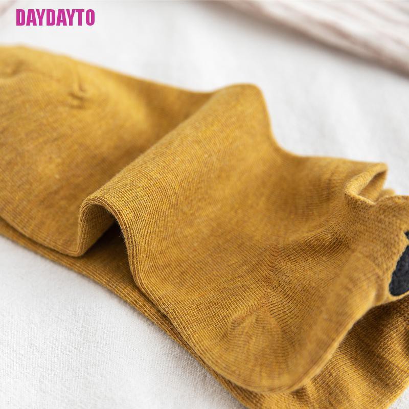 Đôi Vớ Cotton Thêu Hình Biểu Tượng Cảm Xúc Đáng Yêu Dành Cho Nữ