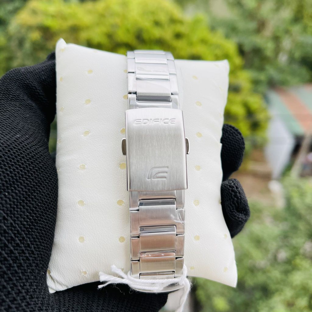 Đồng Hồ Nam Casio EFR-S108D-1A MẶT KÍNH SAPPHIRE chống nước độ sâu 100m bảo hành 12 tháng