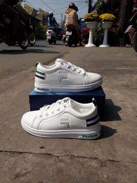 Giày thể thao nữ và bé gái