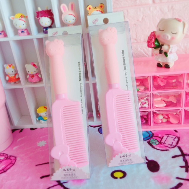 LƯỢC NHỰA HELLO KITTY