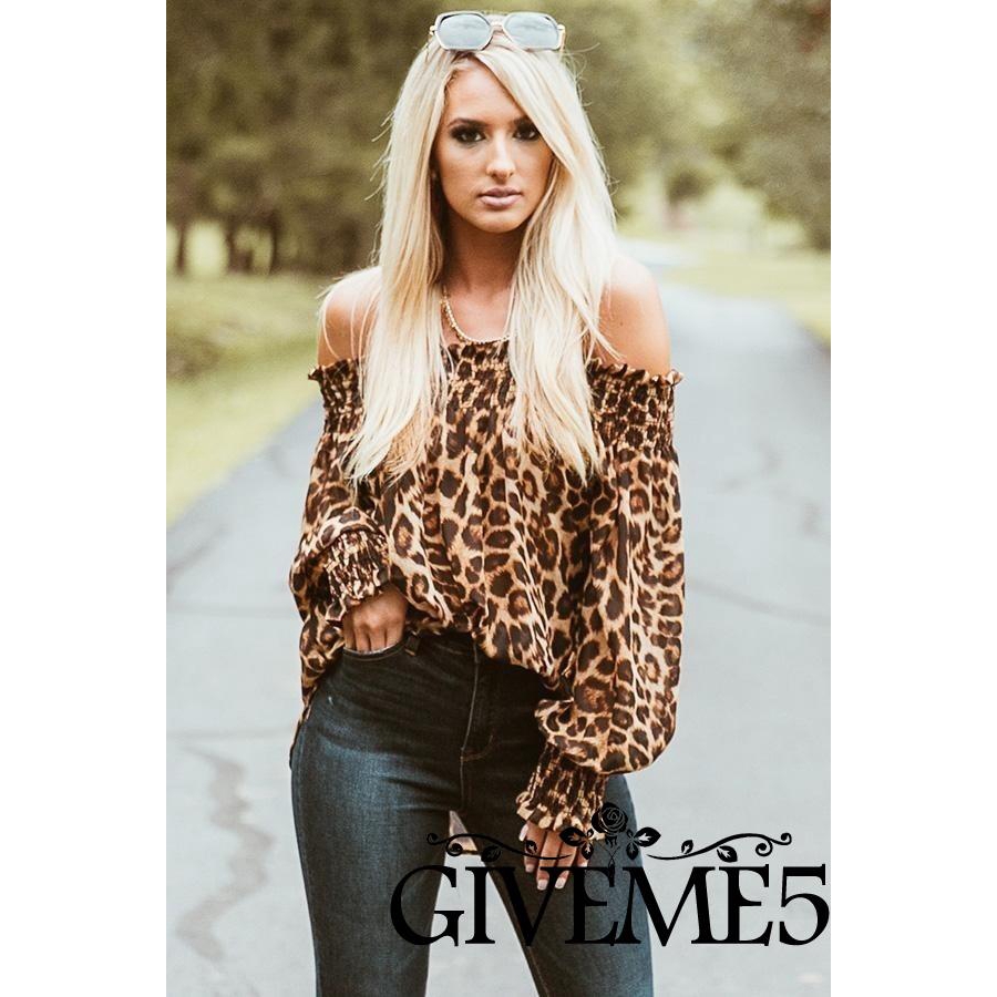 Áo kiểu trễ vai tay dài họa tiết da báo thời trang cho nữ