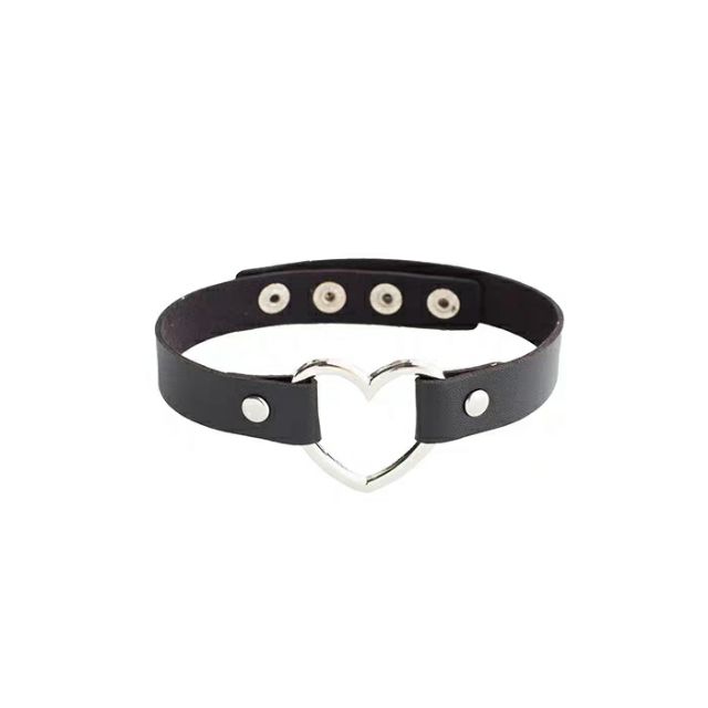 Vòng cổ chocker da phối khoen kim loại hình trái tim cá tính dễ thương