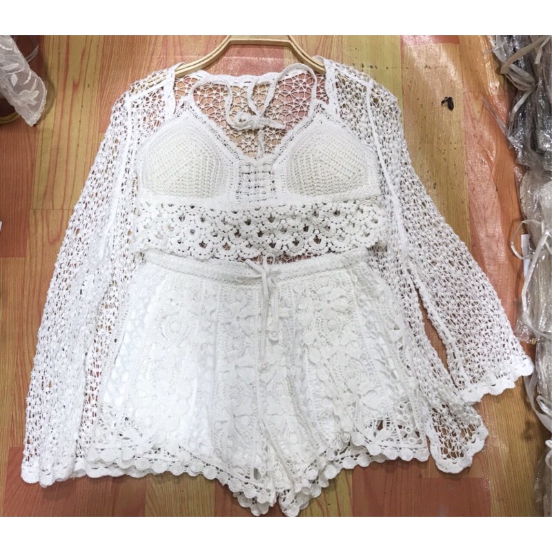 Set biển 3 món - áo bra vây cá + quần ren xẻ vạt + choàng ren hạt gạo tay thường