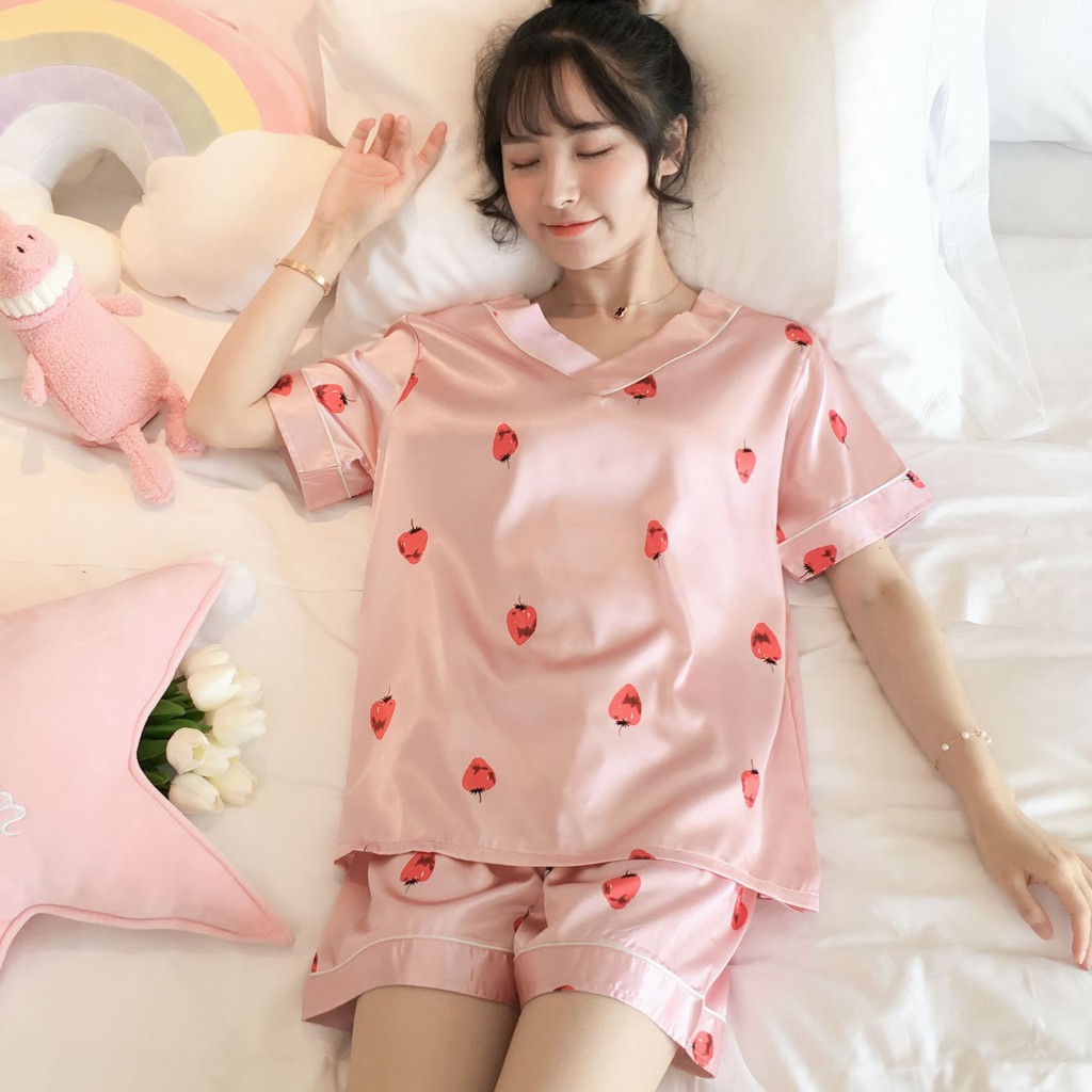 Bộ ngủ, mặc nhà đùi lụa dâu tây hồng cao cấp Nga Mac - Hàng nhập khẩu