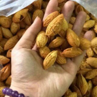 Hạt hạnh nhân 1kg